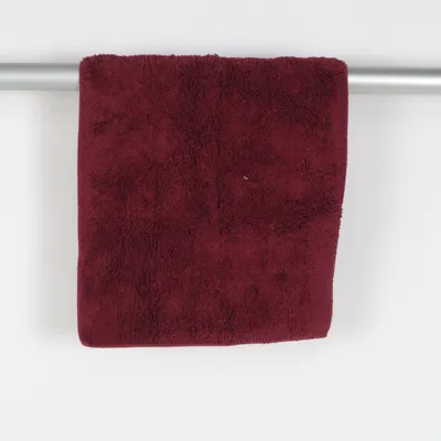 Tapis à poils longs (Rouge)