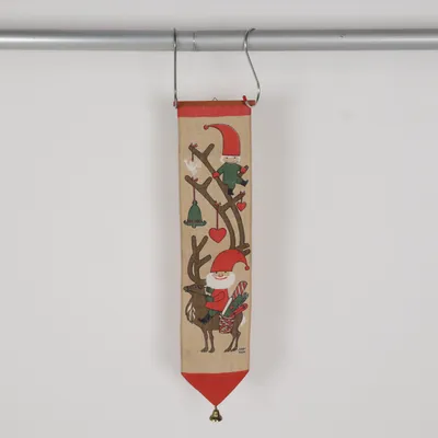 Tapisserie (Beige, Rouge, Vert) de Jerry Roupe
