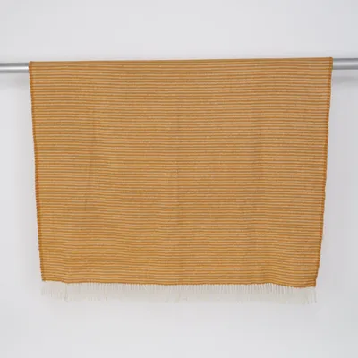 Plaid (Geel) van Klippan Wol
