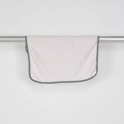 Babyfilt (Vit, Röd, Grå) från Färg Form Sweden Ekologisk bomull