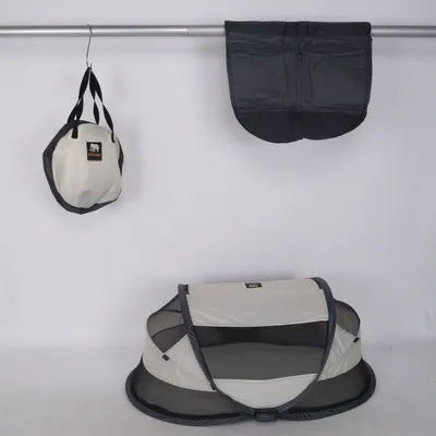 Tent (Grijs, Groen) van Deryan