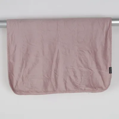 Tæpppe (Gotland Baby) fra Eight Mood Polyester