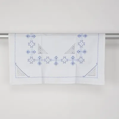 Tablecloth (White, Blue) from Triangle Cotton