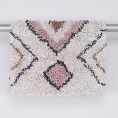 Long pile rug (White, Pink, Multicolored) from H&M Home