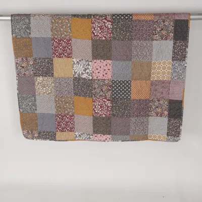 Tagesdecke (Inkalilje) von Jysk Polyester