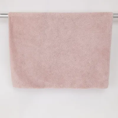 Kortluggad matta (Rosa) från Dinarsu Polyester
