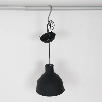 Taklampa (Svart) från Muuto