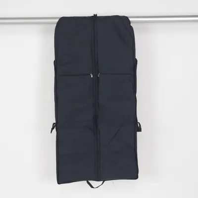 Resegarderob (Blå) från Suitsupply