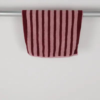Bath towel (Red, Pink) from Rusta Home Cotton