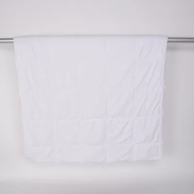 Täcke (4season duvet) från Emma Bomull, Polyester