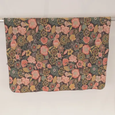 Filt (Fleece Bloom) från Noble House Polyester