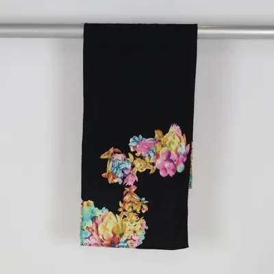 Table runner (Black, Multicolored) from Lambi Cotton