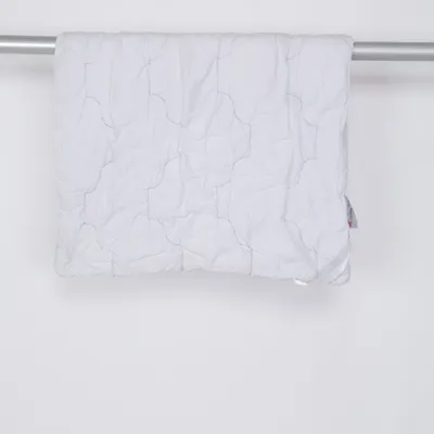 Täcke (Vit) från Höie Polyester