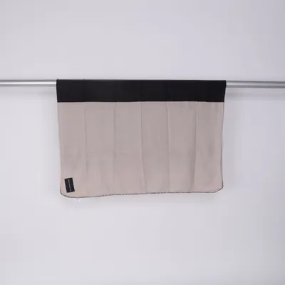 Pläd (Grå, Svart, Beige) från Kosta Linnewäfveri Återvunnen polyester