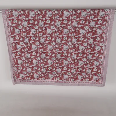 Tischdecke (Pomegranate, tablecloth in red, 170x270 cm) von Chamois Baumwolle