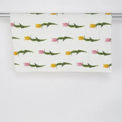 Textile (White, Multicolored)