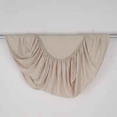 Stræklagen (Beige) fra Amazon Basics Polyester