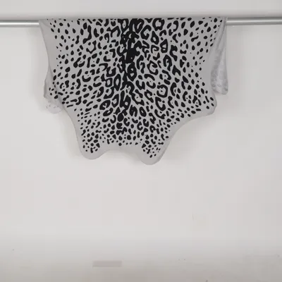 Tæpppe (Sort, Hvid) fra Rusta Home Polyester