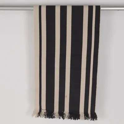 Woven rug (Black, White) from H&M Home Cotton