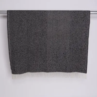 Filt (Svart, Vit) från Klippan Ull