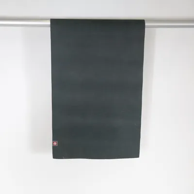 Träningsmatta (Svart) från Manduka