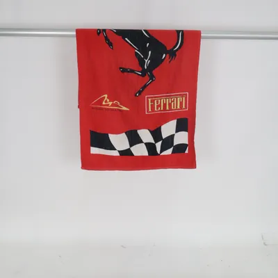 Badlakan (Röd, Svart, Vit) från Ferrari