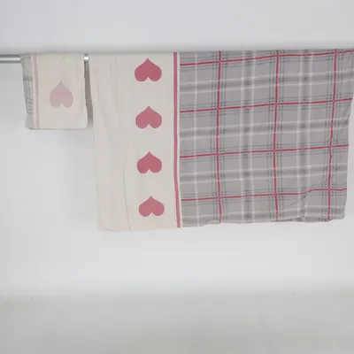 Parure de lit (Gris, Blanc, Rouge) de IDo Coton