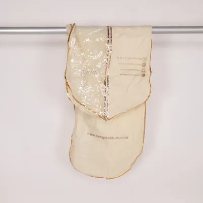 Kledinghoes (Beige, Goud) van Cengiz Aktürk