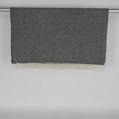 Pläd (Grå, Vit) från Klippan Ull