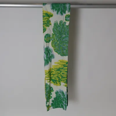 Gardinkappa (Grön, Gul, Vit, Flerfärgad) från Svenskt Tenn