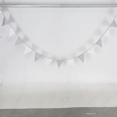Garland (Gray, White) from Vinter & Bloom