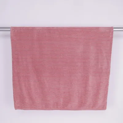 Pläd (Rosa) från Nina Royal Polyester
