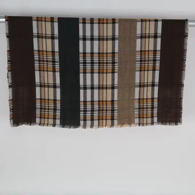 Wolldecke (Braun, Gelb, Schwarz) von Pieces