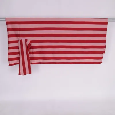 Filt (Rosa, Röd) från Flying Tiger Polyester