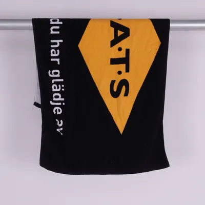 Bath towel (Black, Multicolored) from SATS
