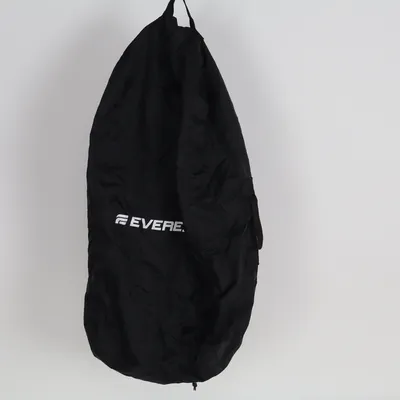 Resegarderob (Svart) från Everest