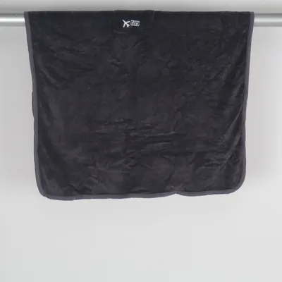 Tæpppe (Grå) fra Fly Polyester