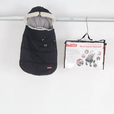 Åkpåse (Three-Season Footmuff) från Skip Hop