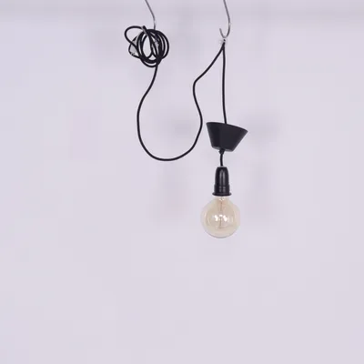 Taklampa (Svart, Gul) från Hallbergs