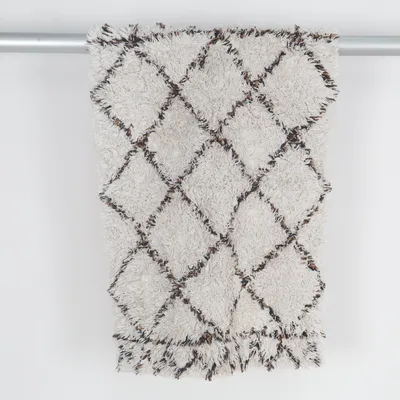 Hoogpolig vloerkleed (Wit, Bruin) van H&M Home