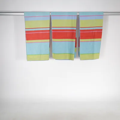 Badetuch (Blau, Grün, Rot) von Marks Pelle Vävare Baumwolle