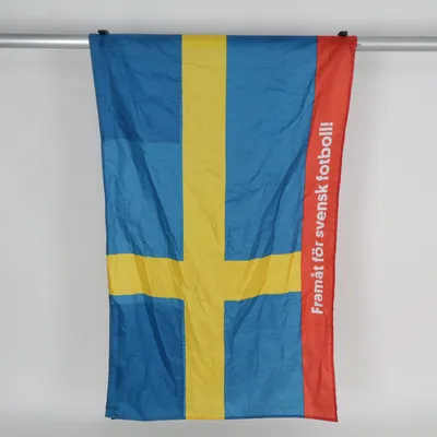 Flagga (Blå, Gul, Röd) från Framas