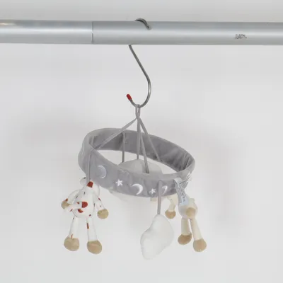 Baby mobiel (Grijs, Wit, Bruin) van Diinglisar