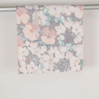 Tablecloth (Pink, Gray, White) from Sander Cotton