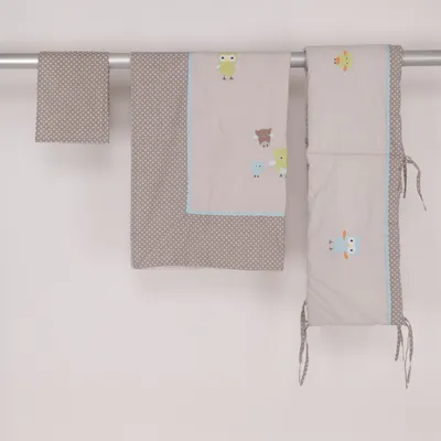 Bäddset (Grå, Vit, Blå) från Alvi