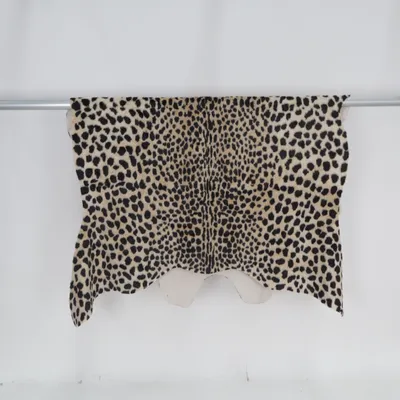 Hide (Beige, Black) from Skinnwille Acrylic