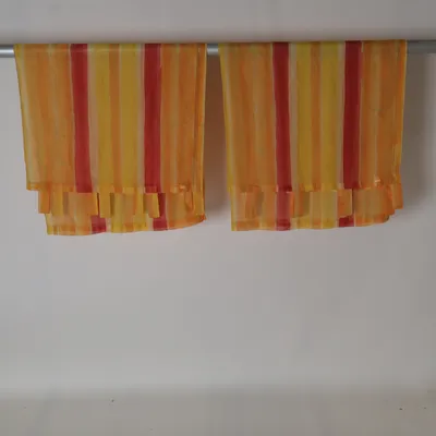 Gardin med loops (Orange, Gul, Rød)