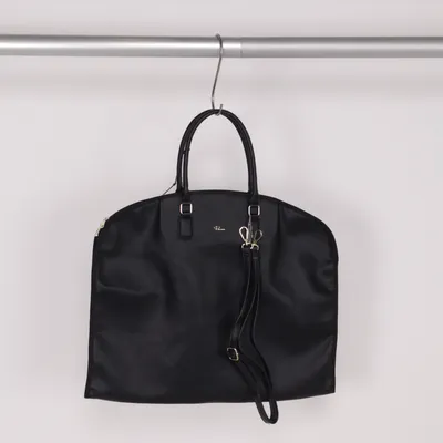 Resegarderob (Svart) från Rizzo