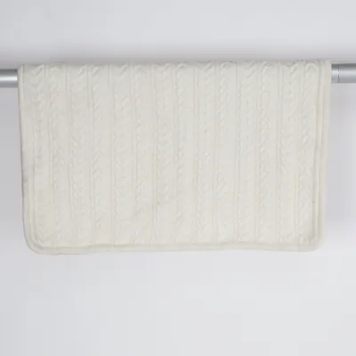 Baby blanket (White) from Vinter & Bloom Acrylic, Polyester