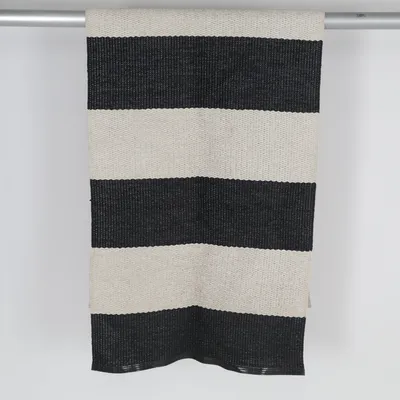 Plastic mat (BOB Black - Gångmatta) from Pappelina